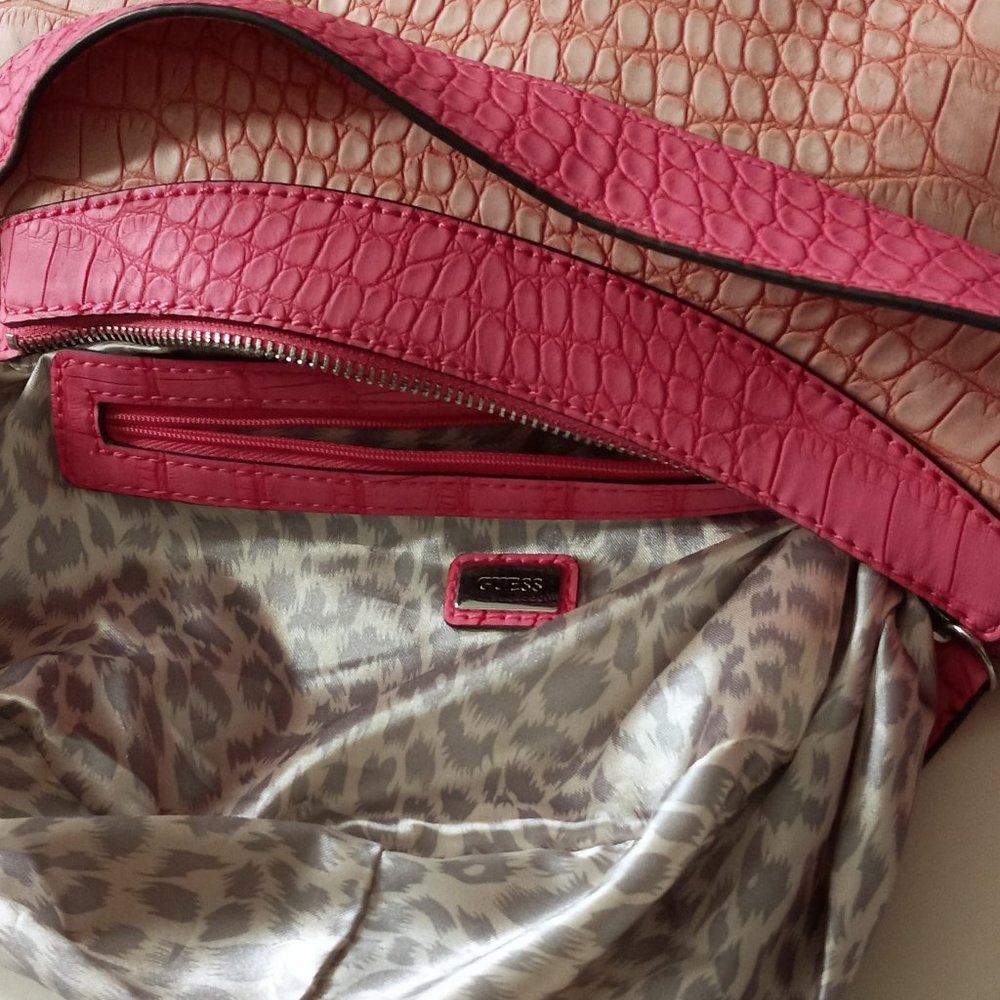 Guess Faux Croc Two Tone Pink Handbag & Guess Wallet Trifold GUC - Picture 15 of 16